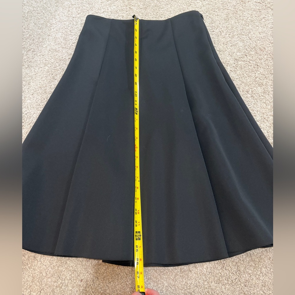 Vince Camuto black A-line midi skirt. Women’s Size 0. - Picture 8 of 8